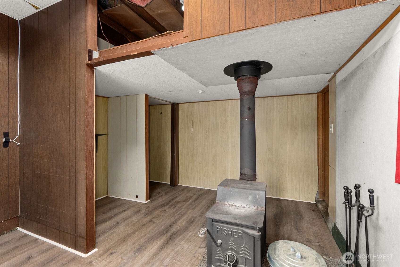 404 Eleventh Street , Raymond, WA 98577