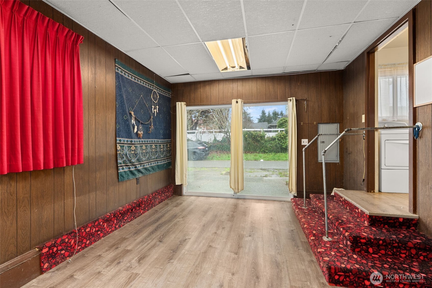 404 Eleventh Street , Raymond, WA 98577