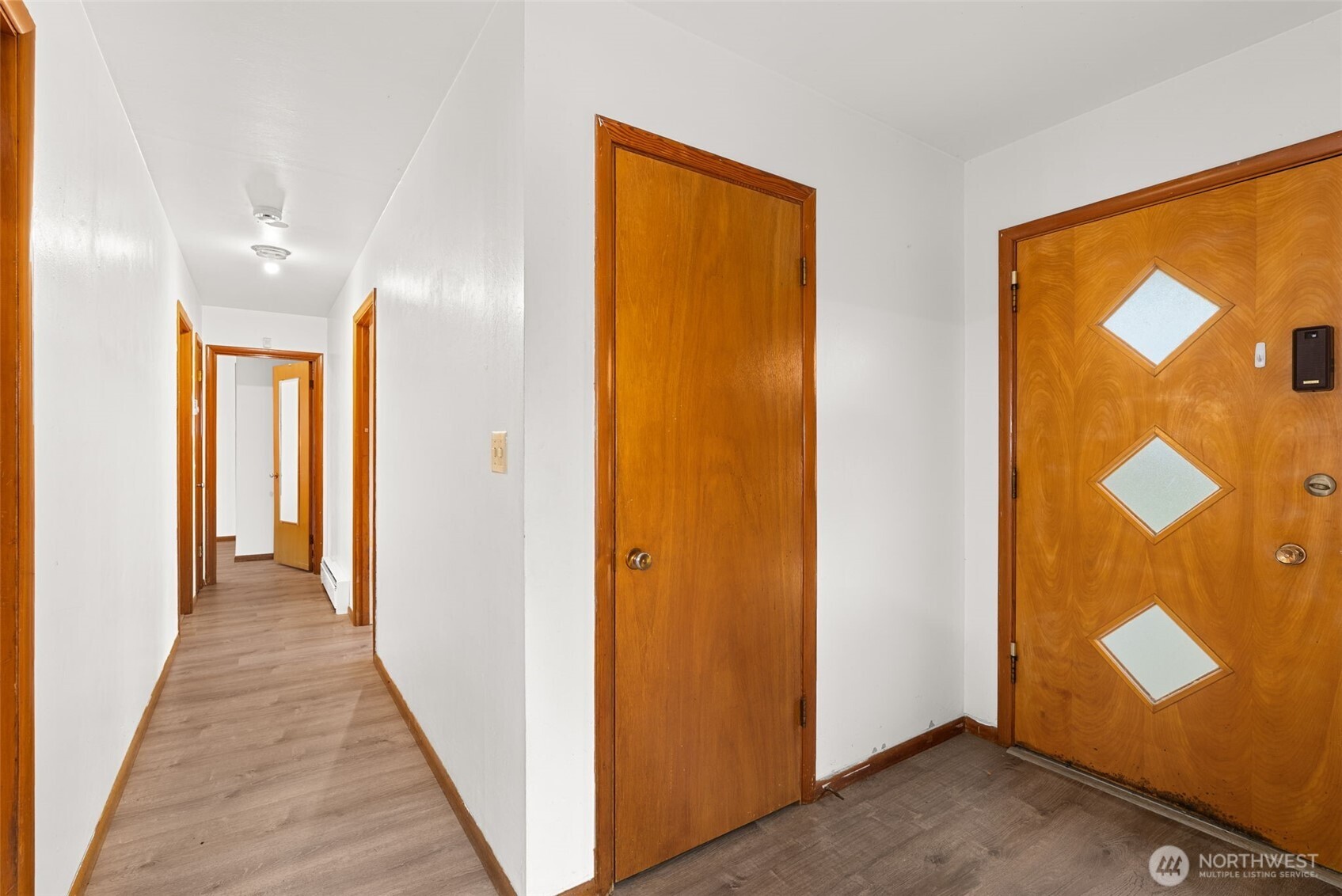 404 Eleventh Street , Raymond, WA 98577