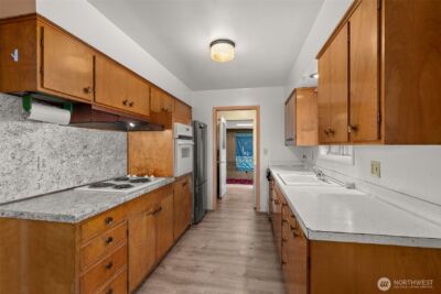 404 Eleventh Street , Raymond, WA 98577 - Photo 9