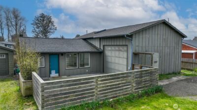 207 5th Street NE, Long Beach, WA 98631 - Photo 1