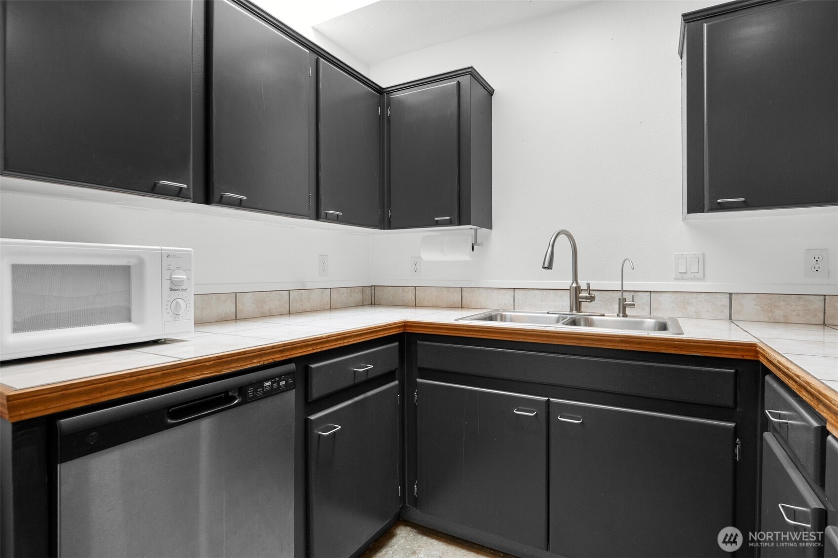 207 5th Street NE, Long Beach, WA 98631