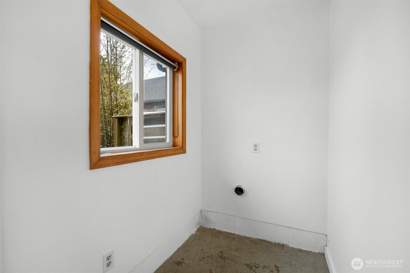 207 5th Street NE, Long Beach, WA 98631