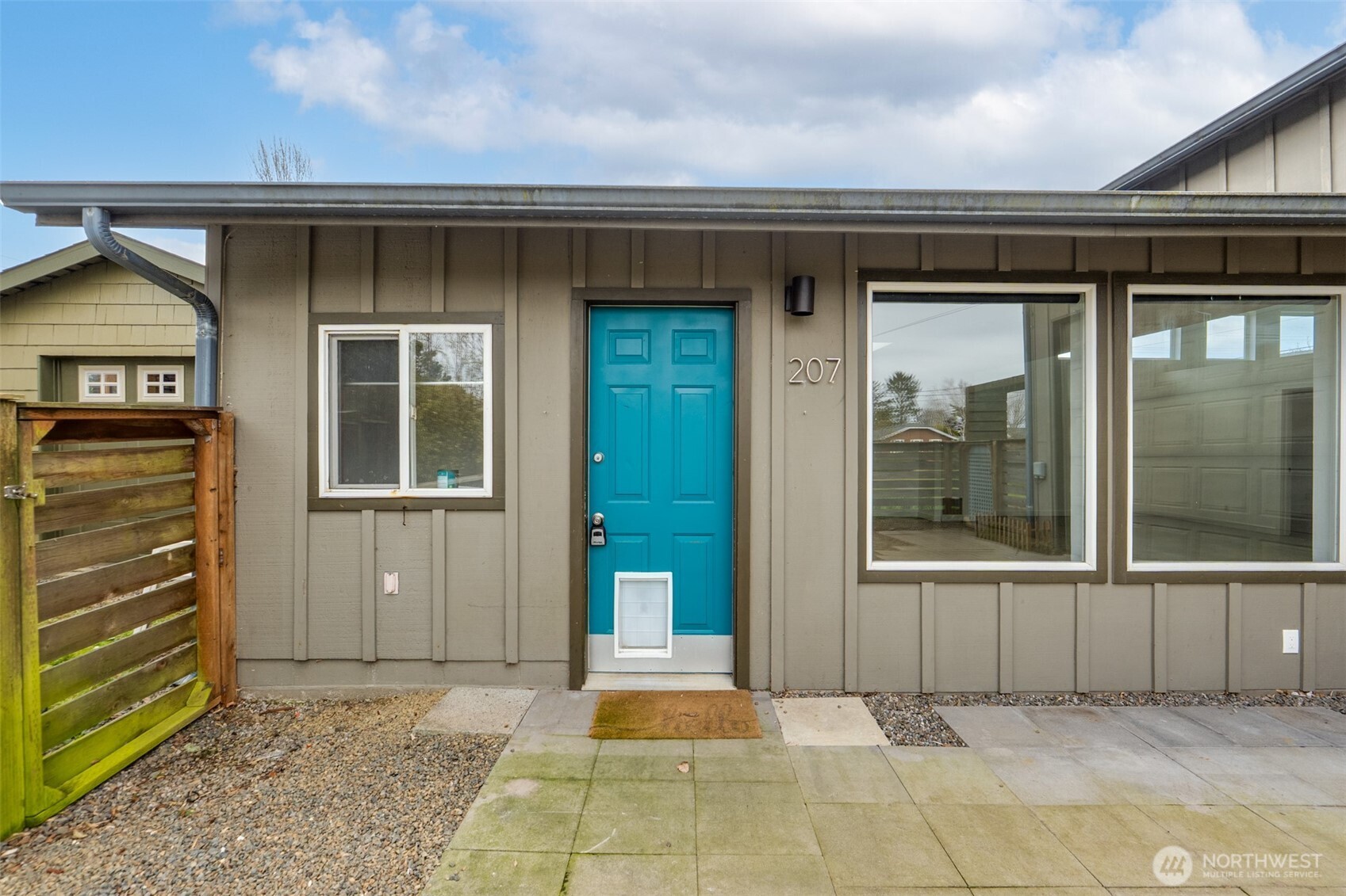 207 5th Street NE, Long Beach, WA 98631