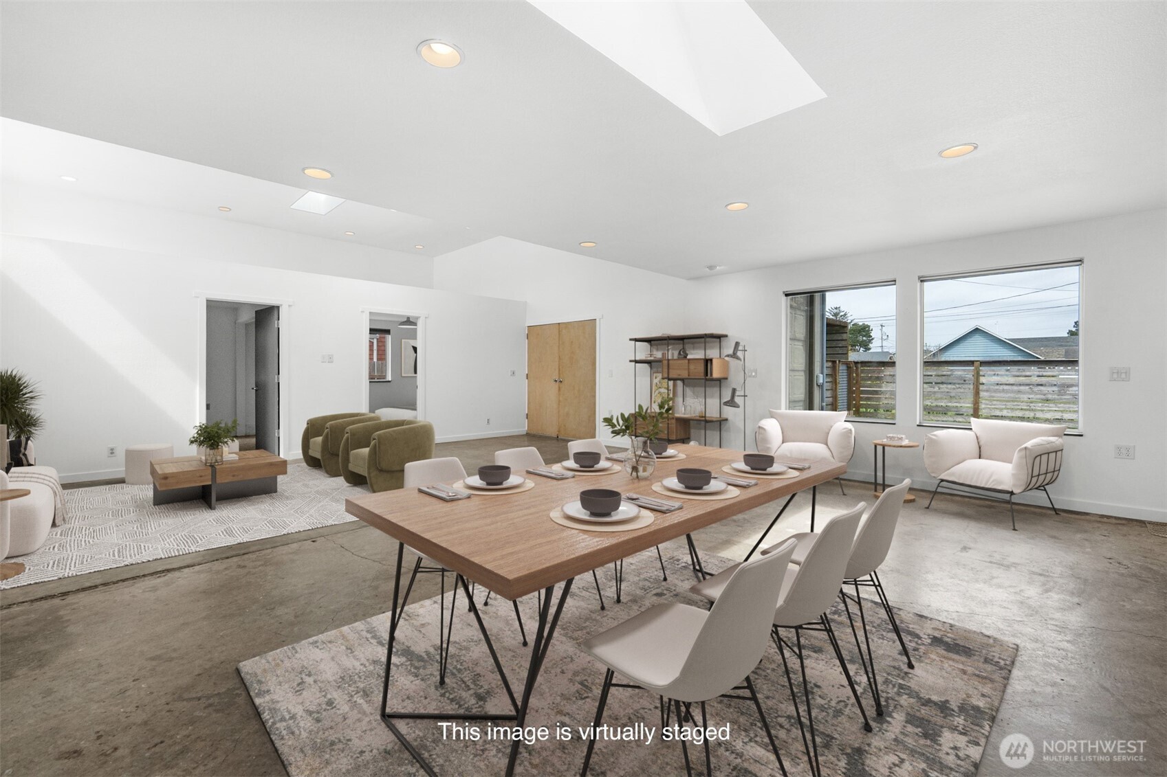 207 5th Street NE, Long Beach, WA 98631