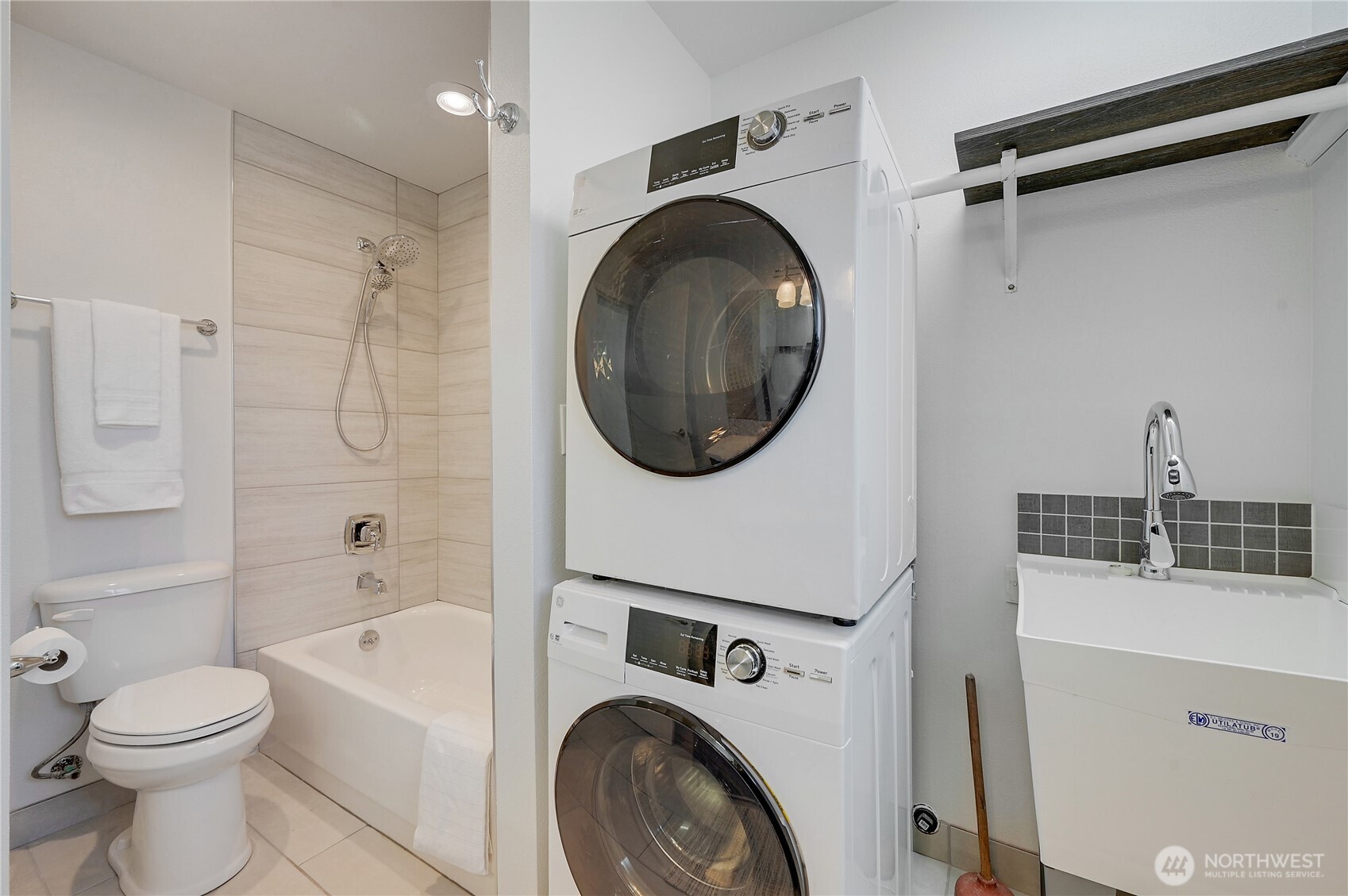 8021 47th Avenue NE, Marysville, WA 98270