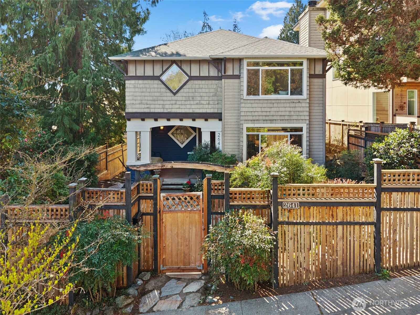 2641 E Valley Street , Seattle, WA 98112-4154