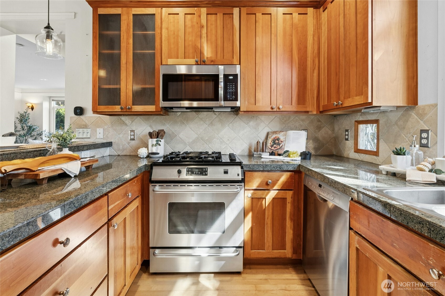 2641 E Valley Street , Seattle, WA 98112-4154