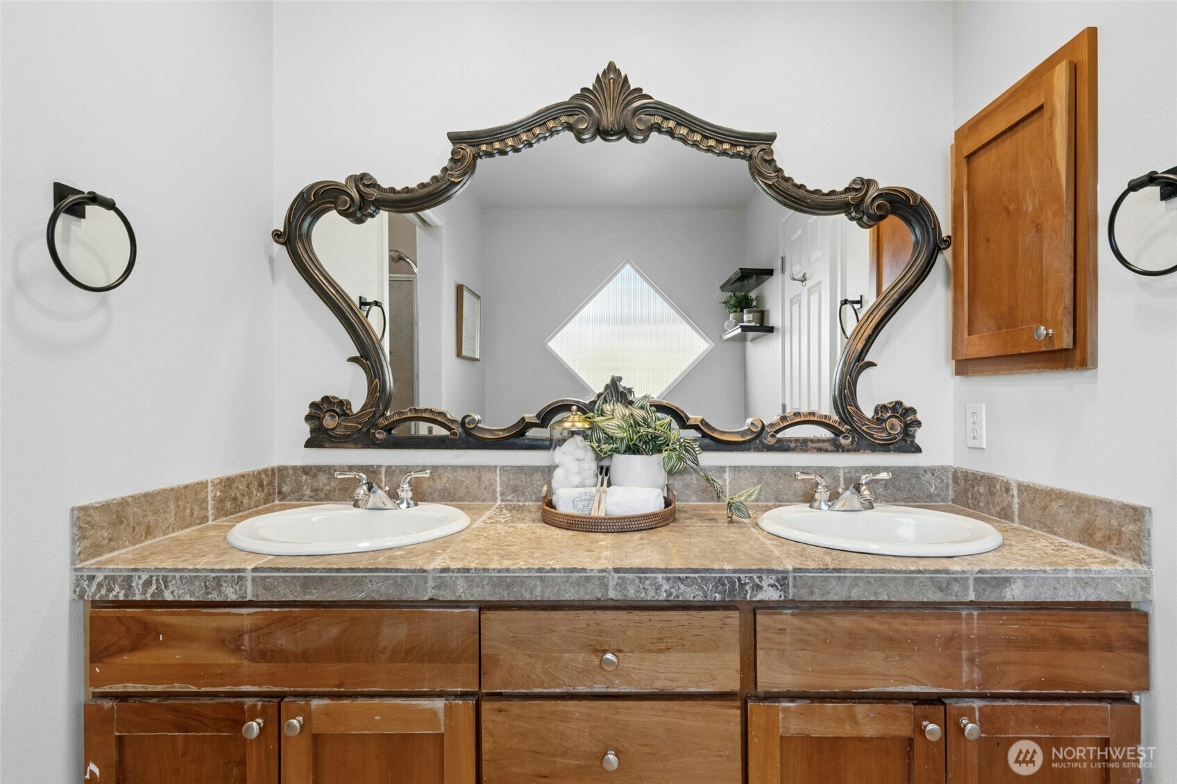 2641 E Valley Street , Seattle, WA 98112-4154