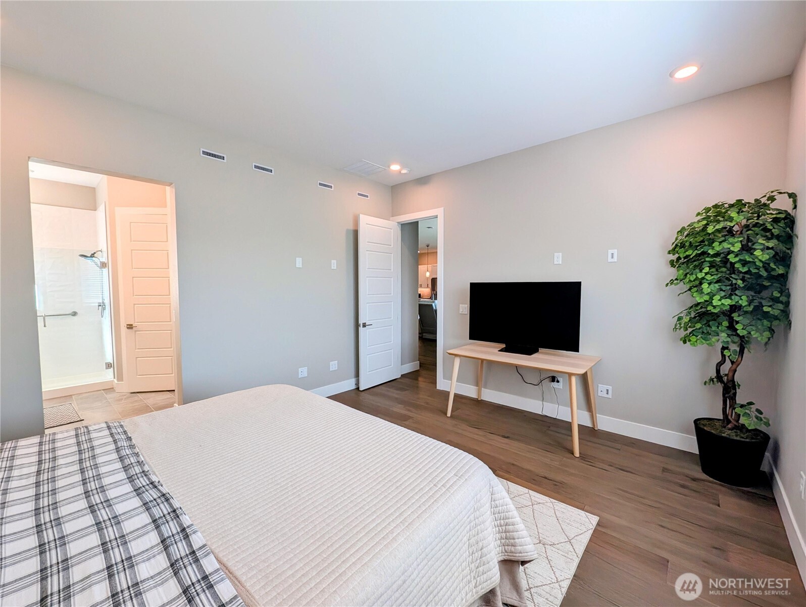 15528 174th Avenue Ct E, Bonney Lake, WA 98391