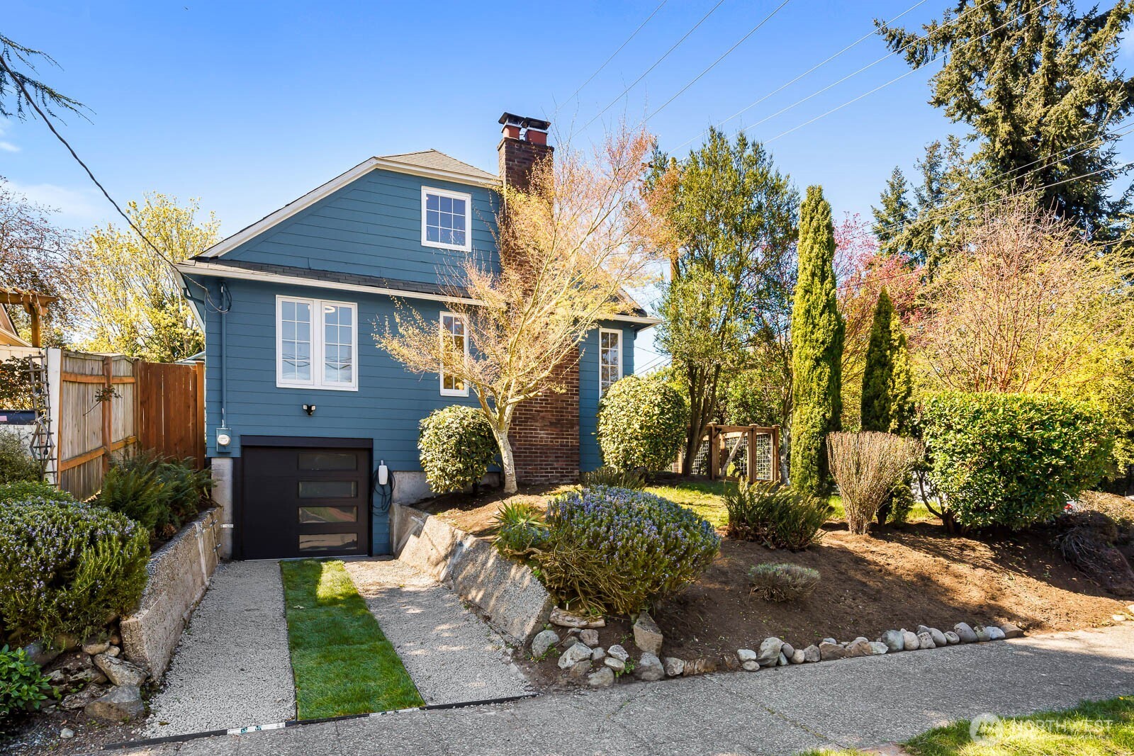 715 NE 60th Street , Seattle, WA 98115