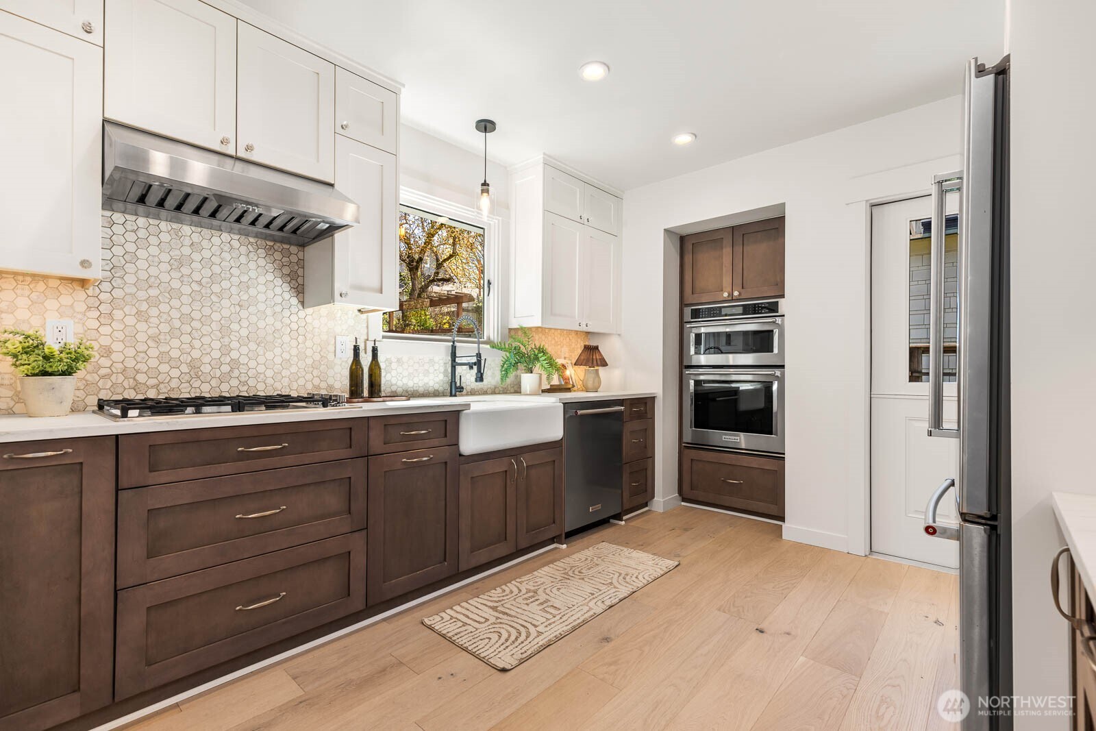 715 NE 60th Street , Seattle, WA 98115