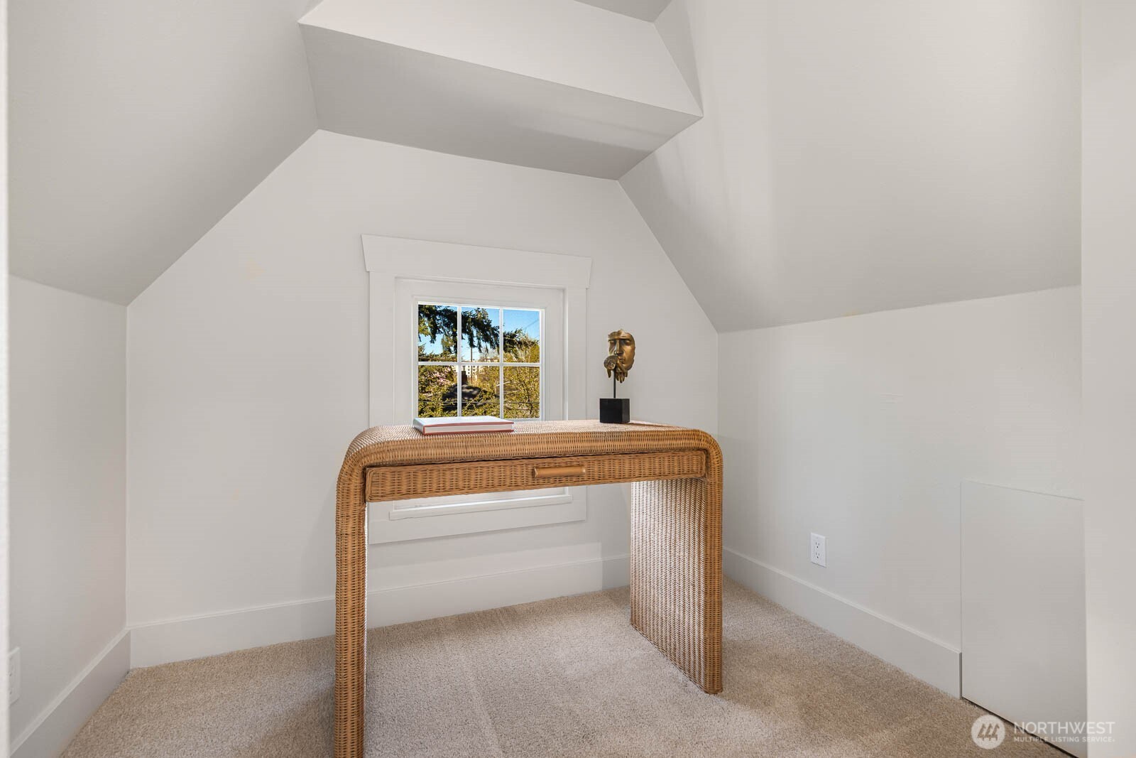 715 NE 60th Street , Seattle, WA 98115