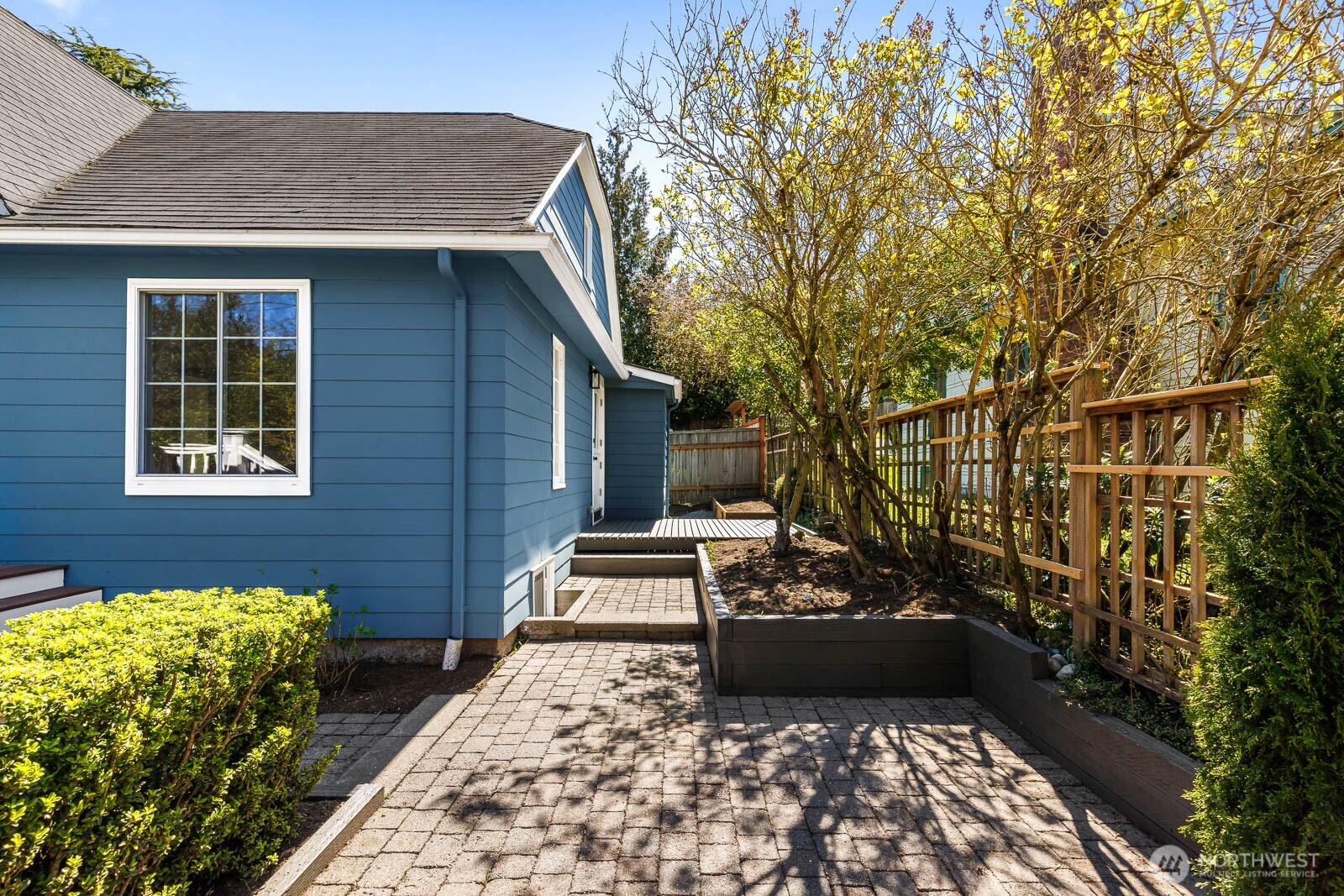 715 NE 60th Street , Seattle, WA 98115