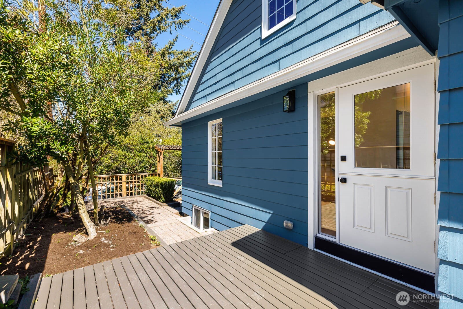 715 NE 60th Street , Seattle, WA 98115