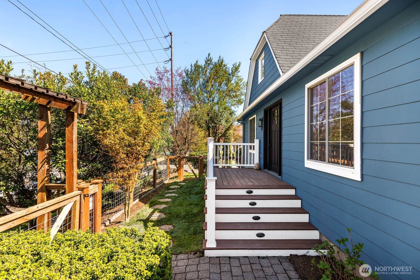 715 NE 60th Street , Seattle, WA 98115