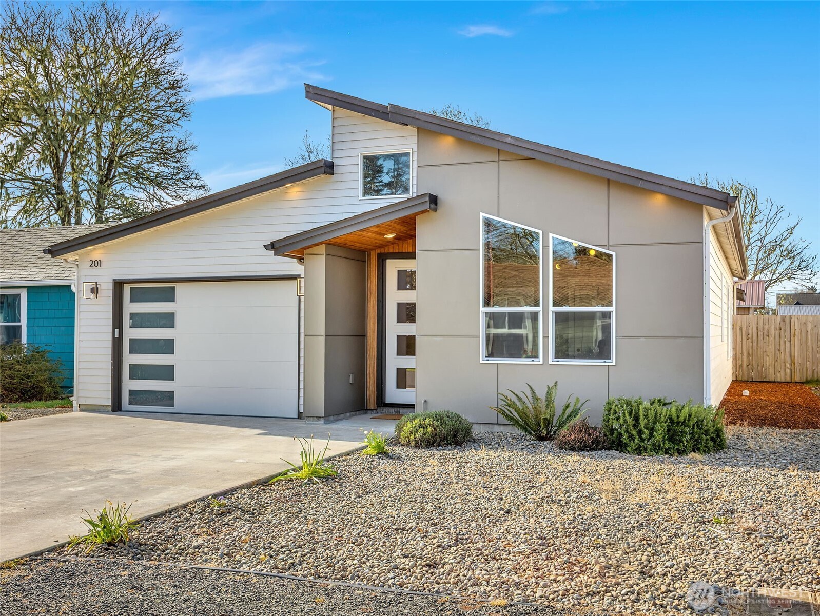 201 24th Street NE, Long Beach, WA 98631