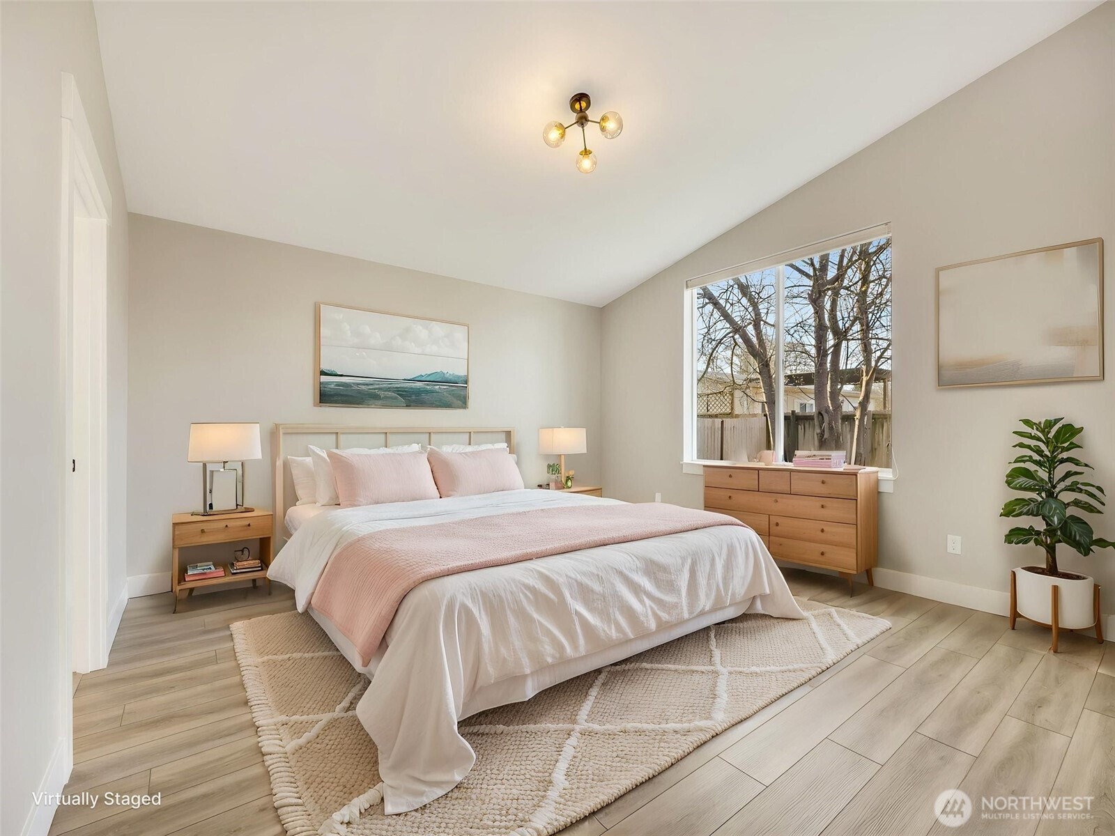 201 24th Street NE, Long Beach, WA 98631