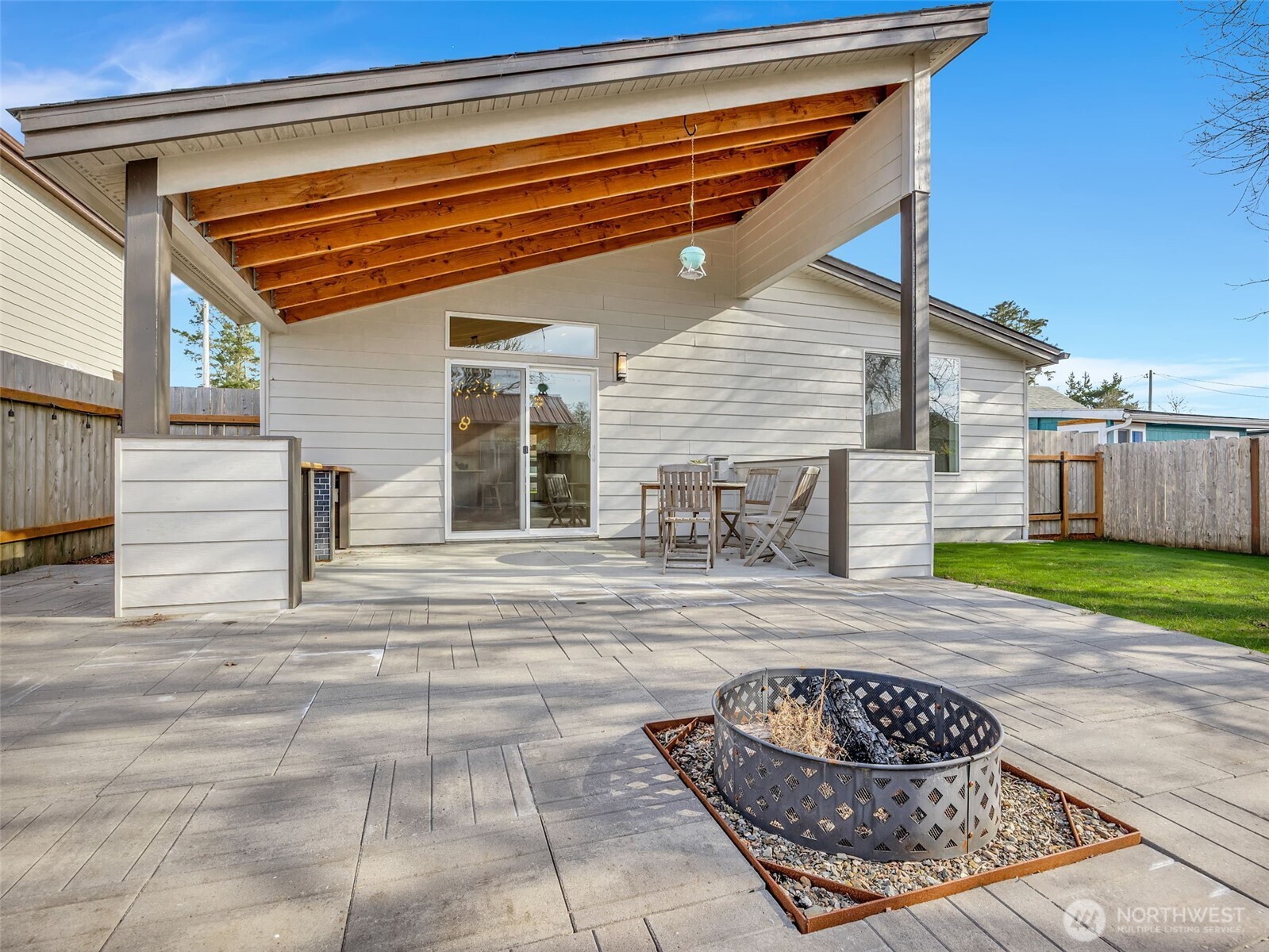 201 24th Street NE, Long Beach, WA 98631