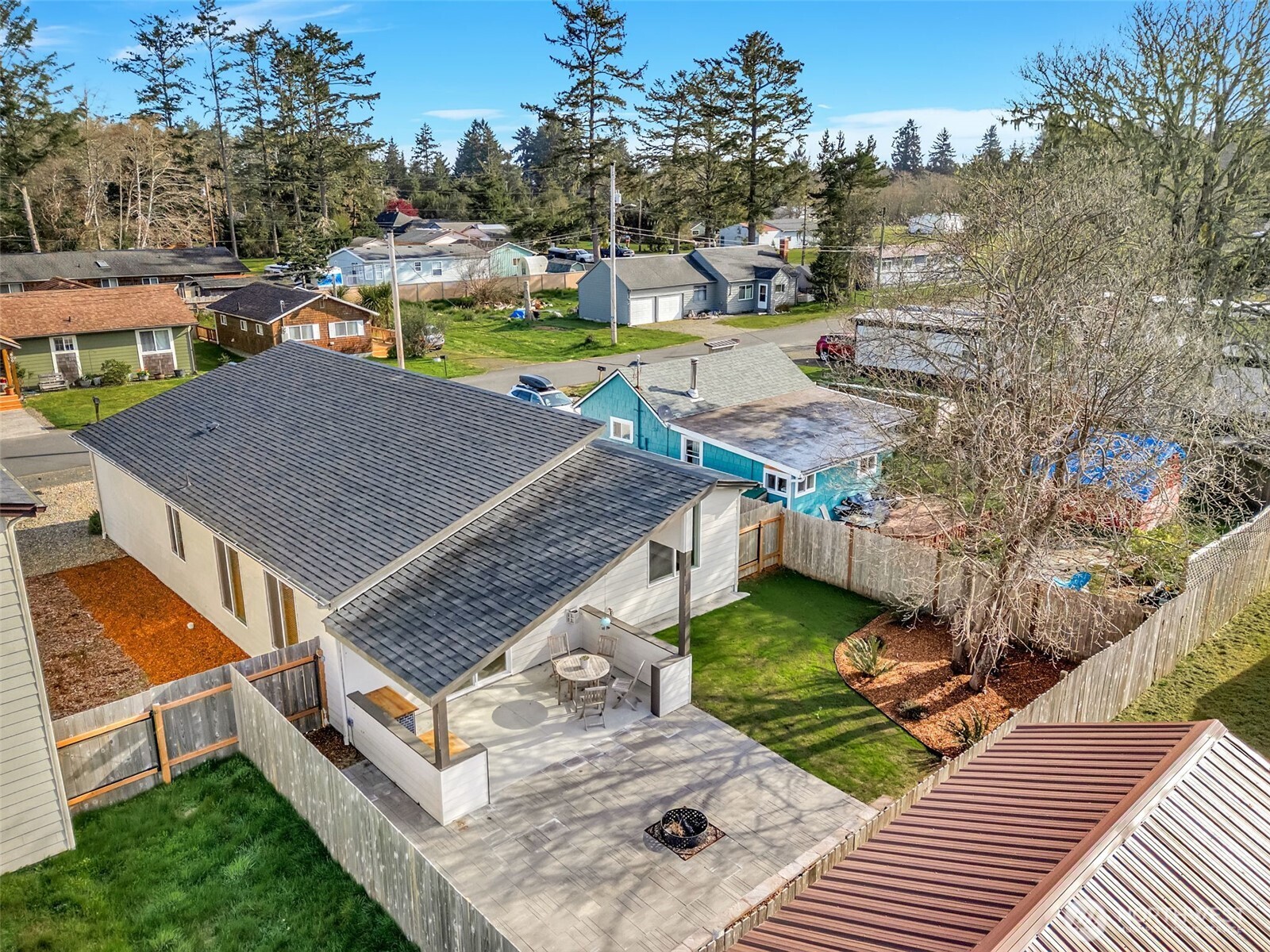 201 24th Street NE, Long Beach, WA 98631