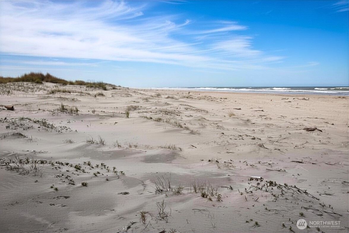 201 24th Street NE, Long Beach, WA 98631