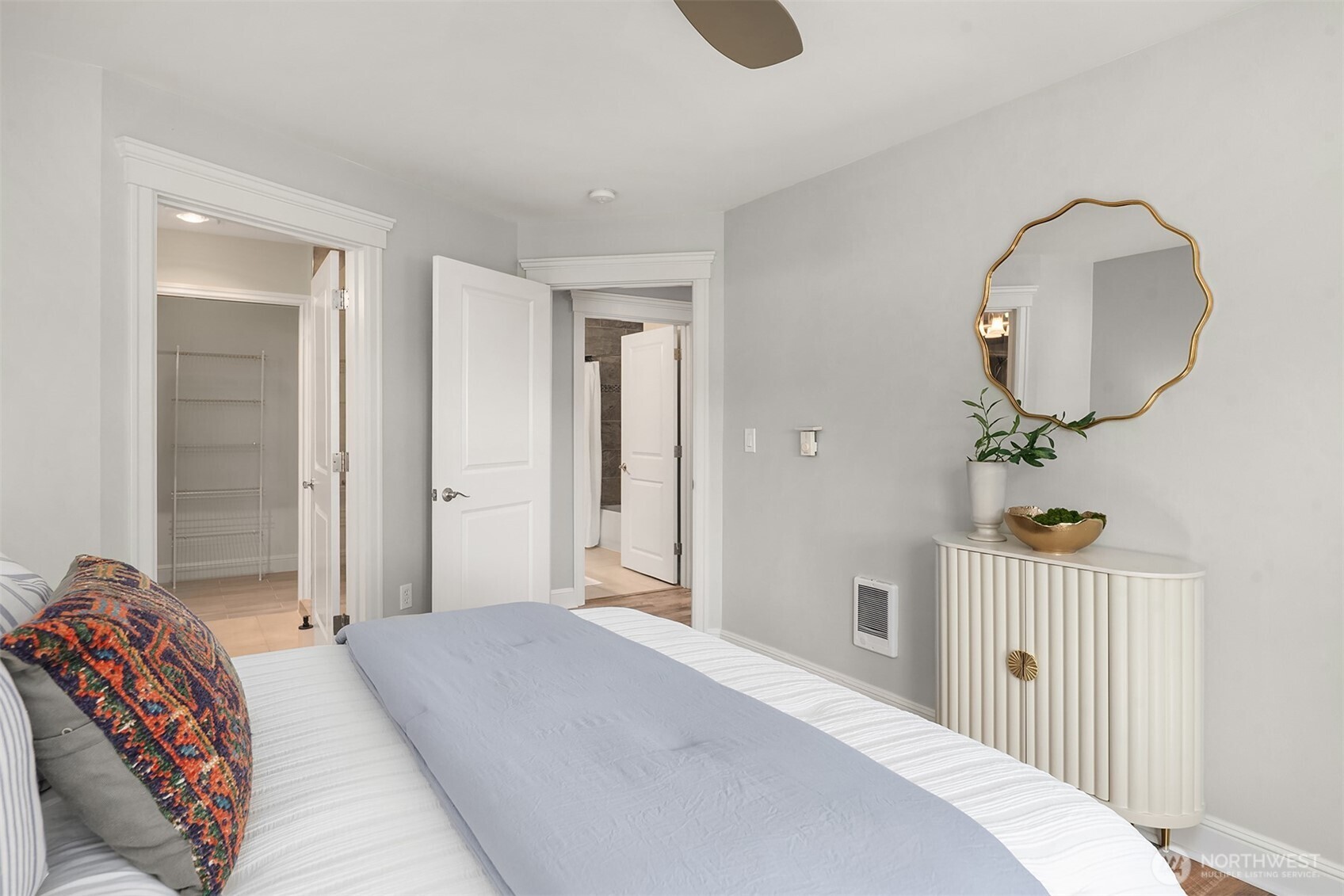 3150 W Government Way #209, Seattle, WA 98199