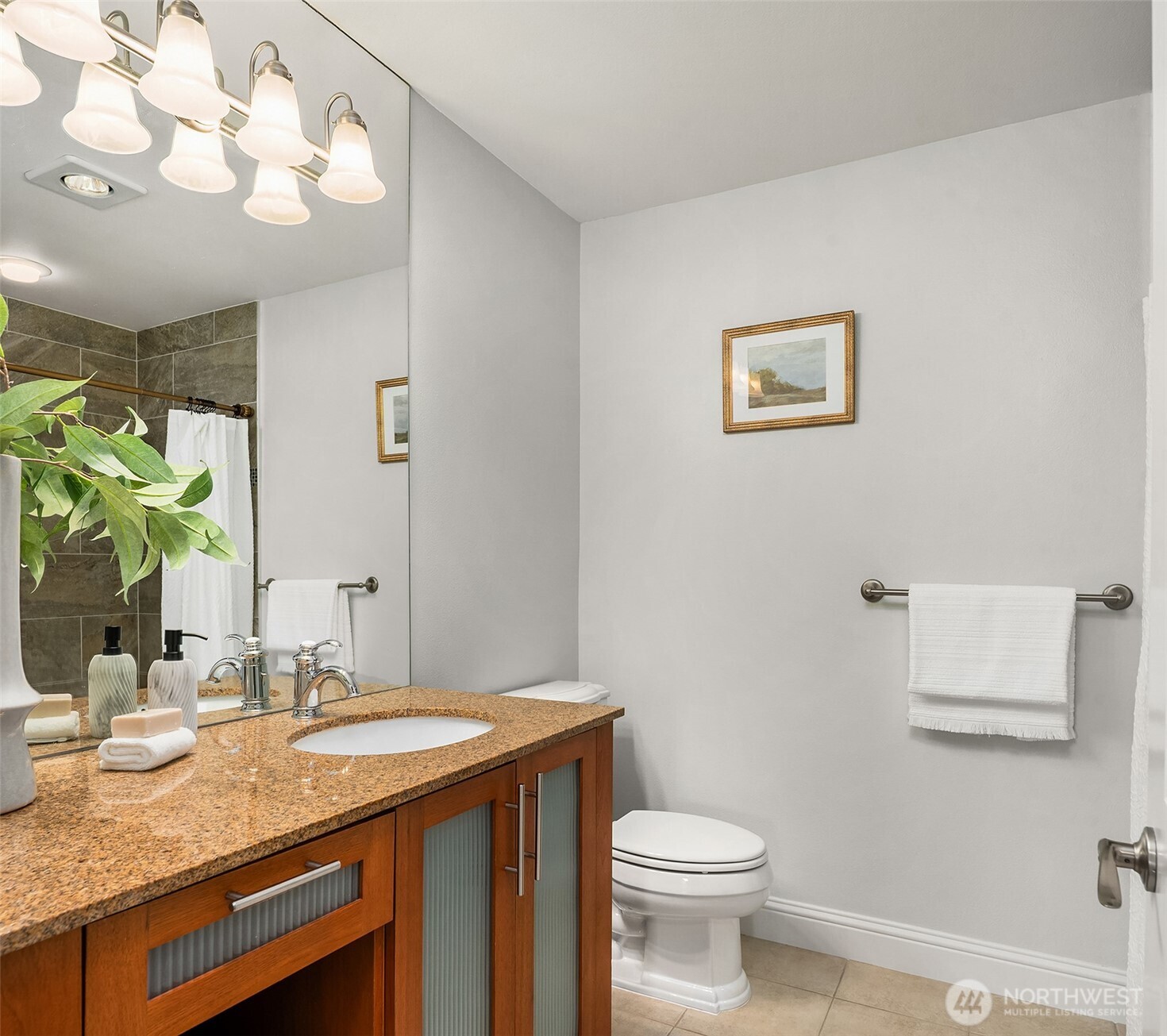 3150 W Government Way #209, Seattle, WA 98199