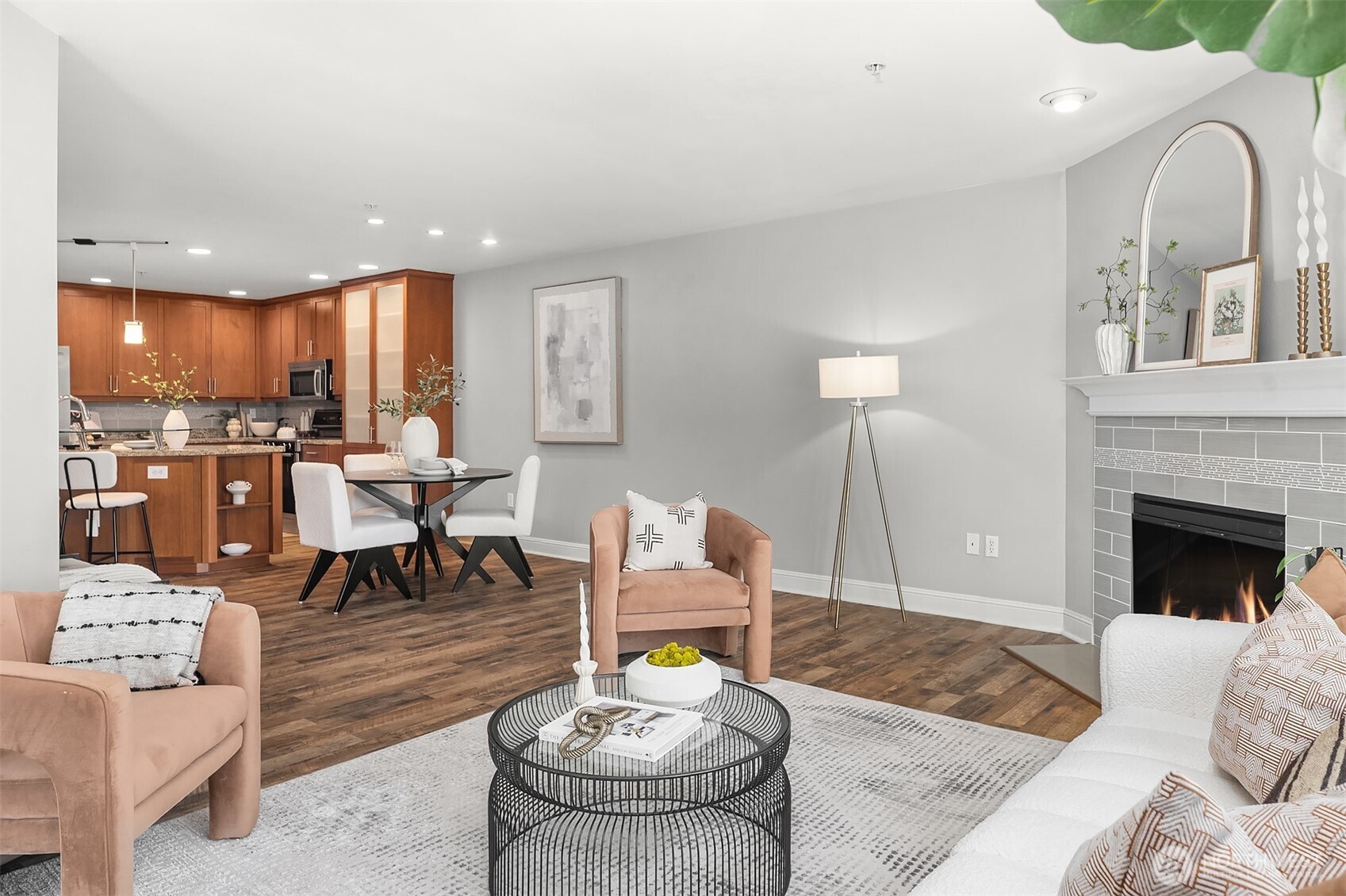 3150 W Government Way #209, Seattle, WA 98199