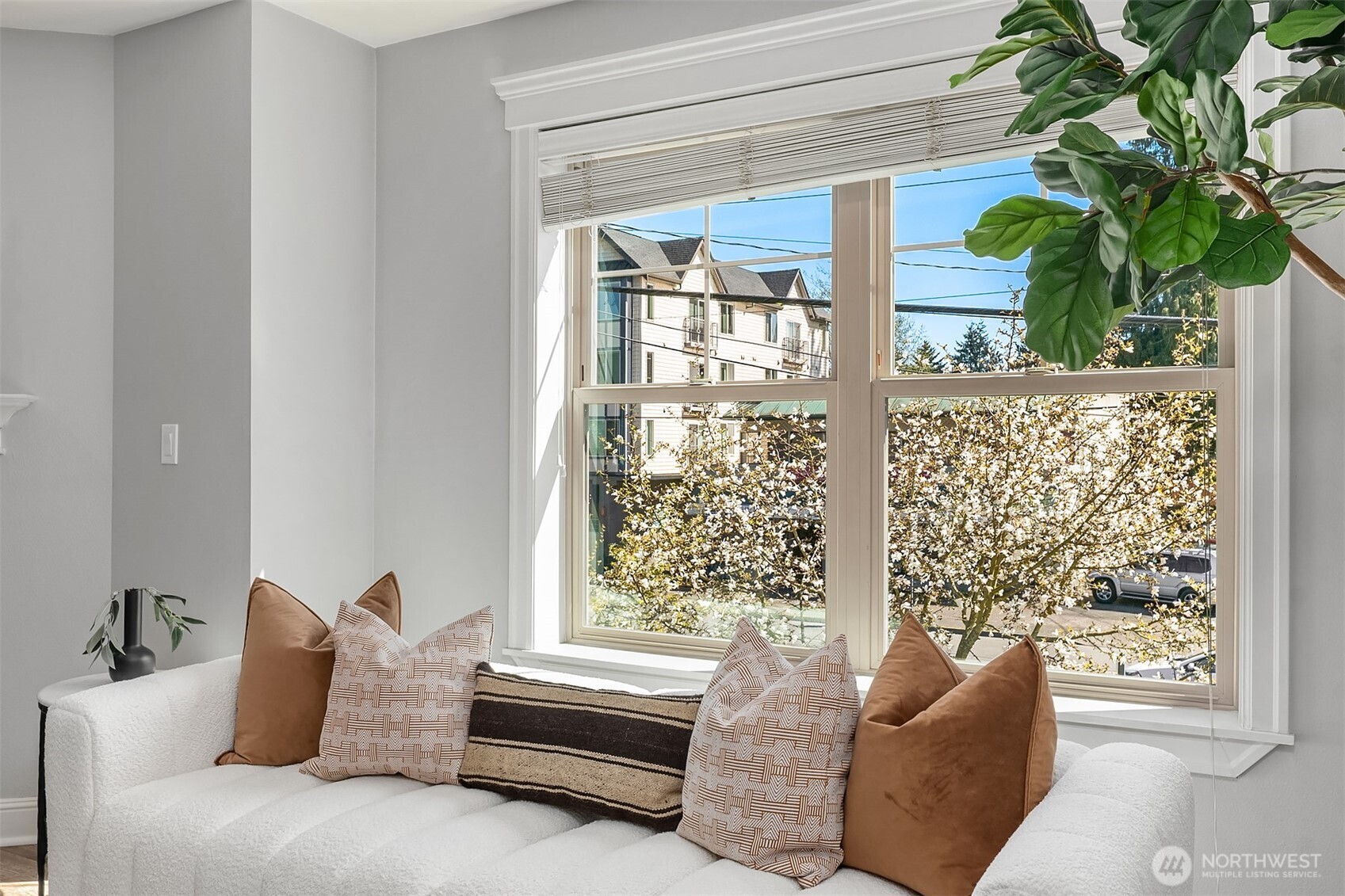 3150 W Government Way #209, Seattle, WA 98199