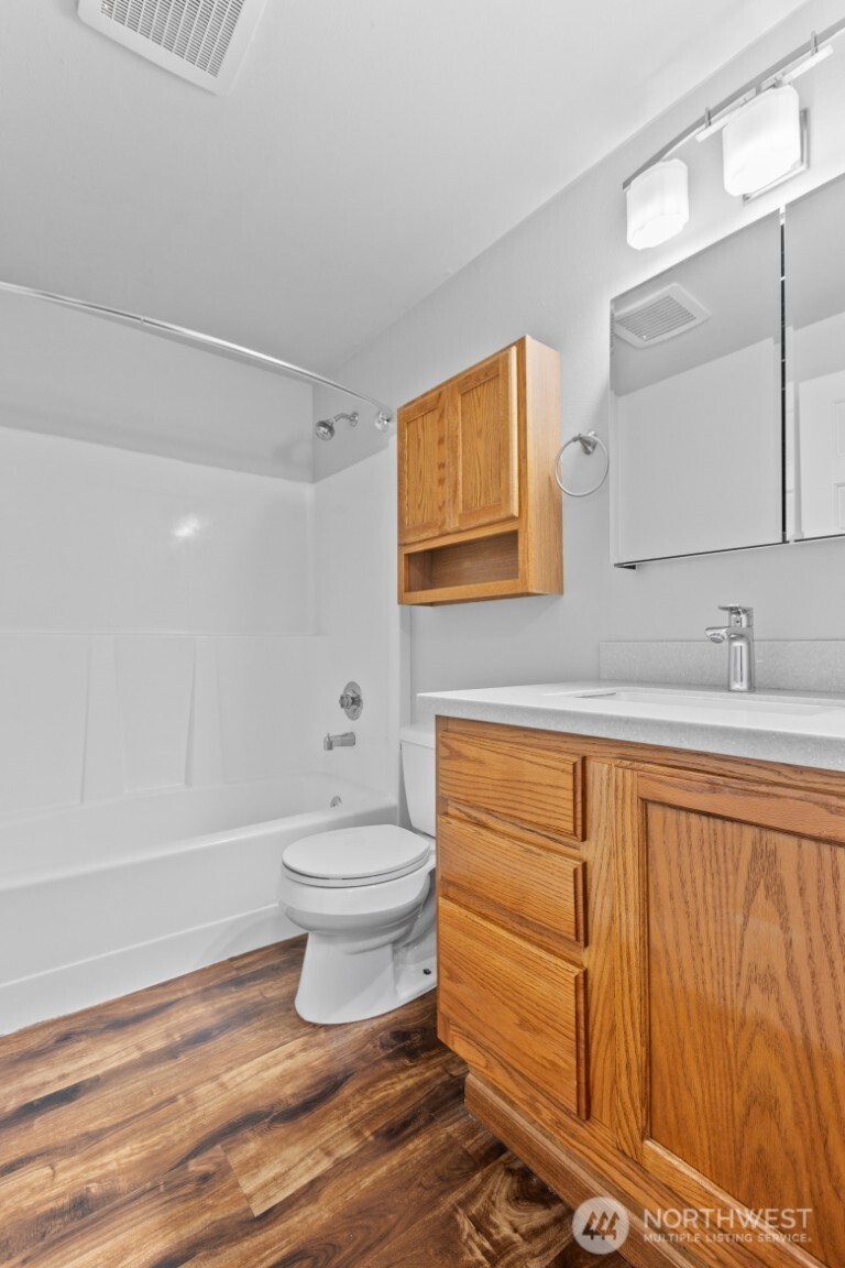 1455 E Harrison Street #C6, Seattle, WA 98112