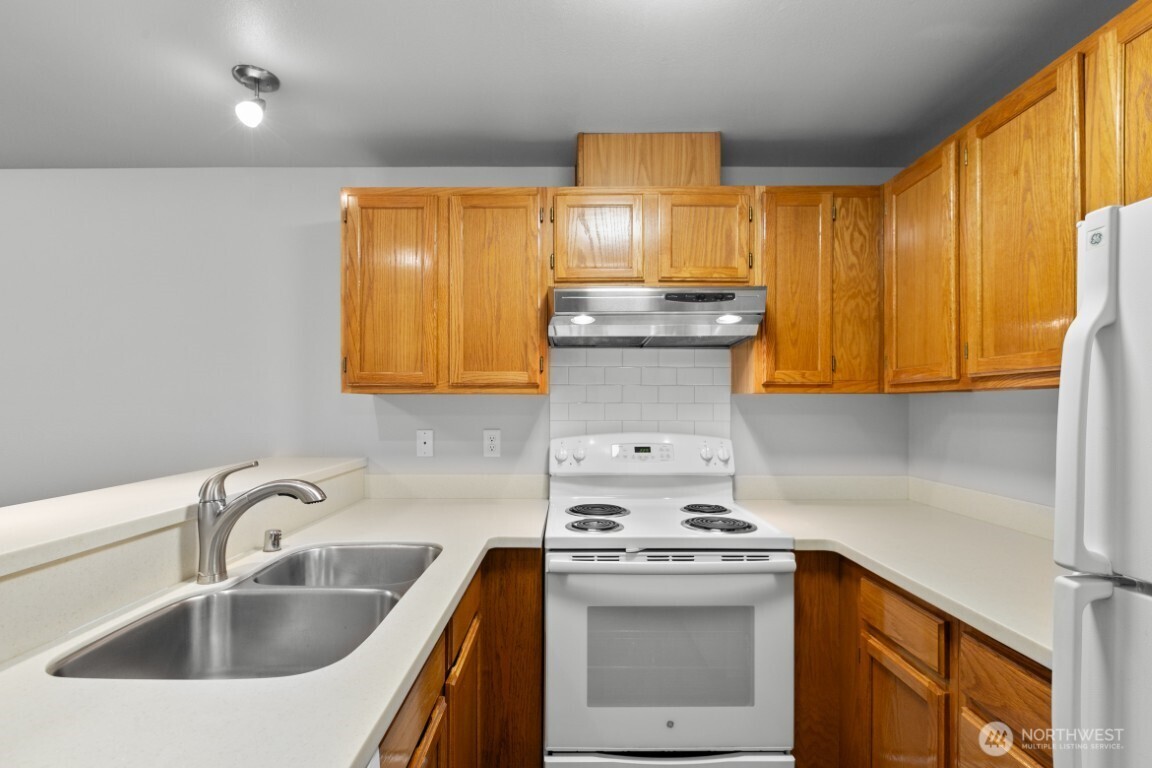 1455 E Harrison Street #C6, Seattle, WA 98112