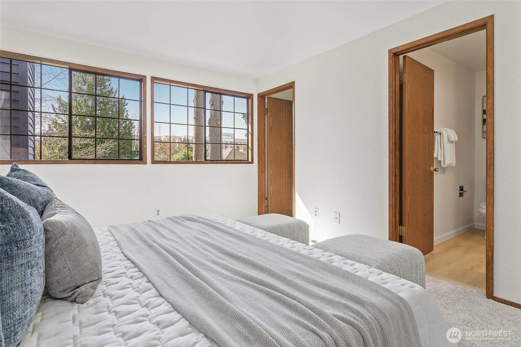 1027 NE 113th Street , Seattle, WA 98125