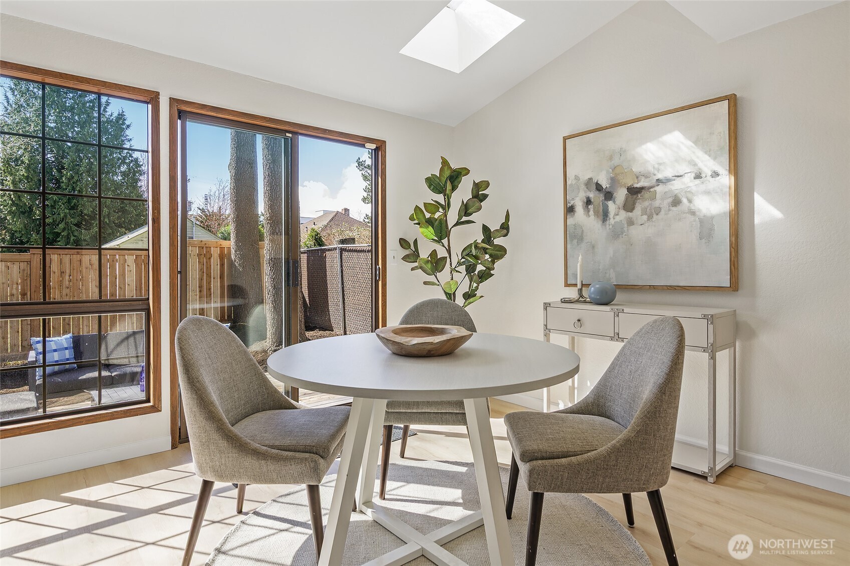 1027 NE 113th Street , Seattle, WA 98125