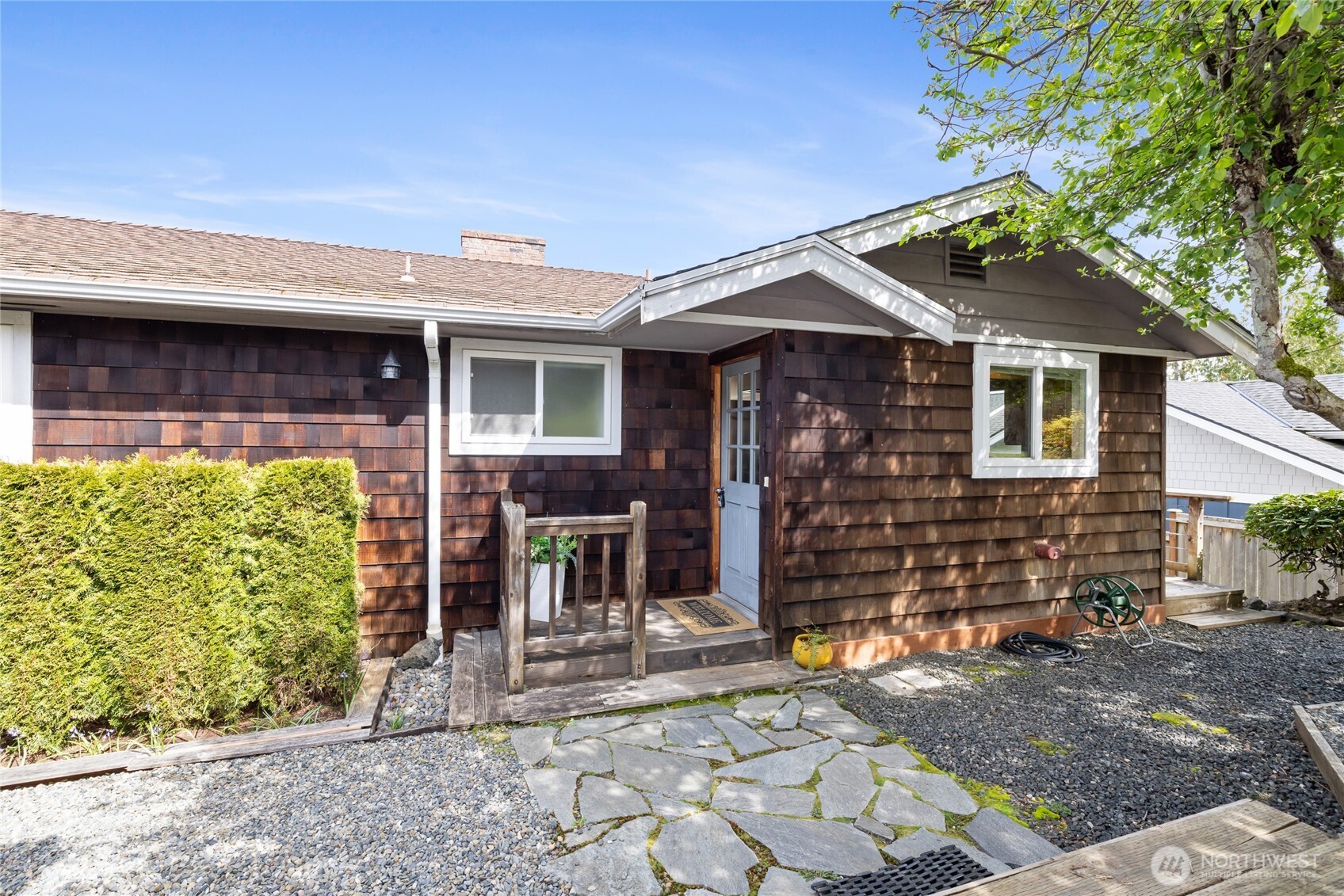209 Bella Bella Drive , Fox Island, WA 98333