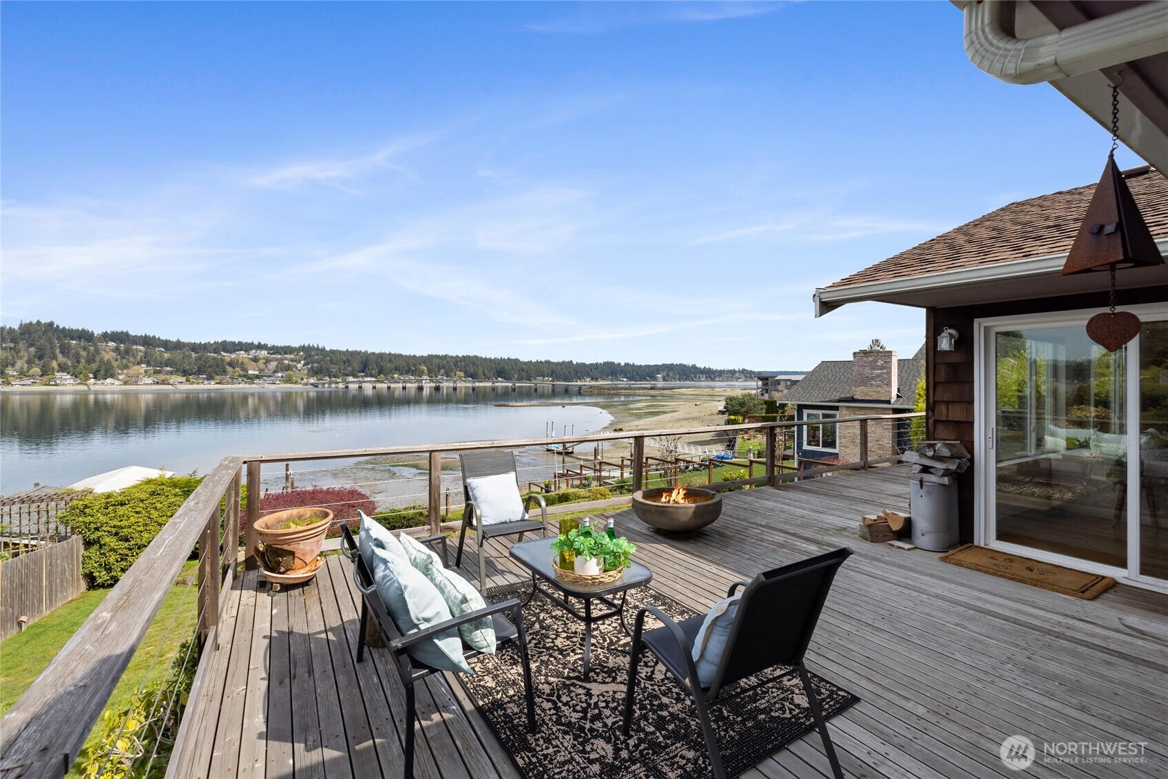 209 Bella Bella Drive , Fox Island, WA 98333