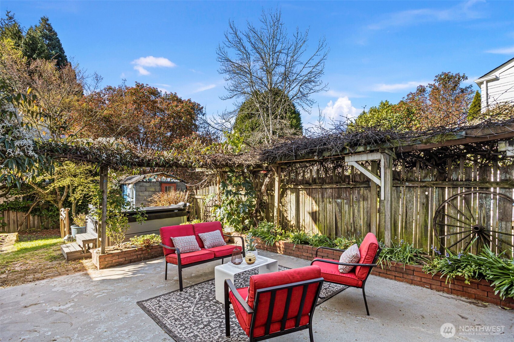 3813 NE 70th Street , Seattle, WA 98115