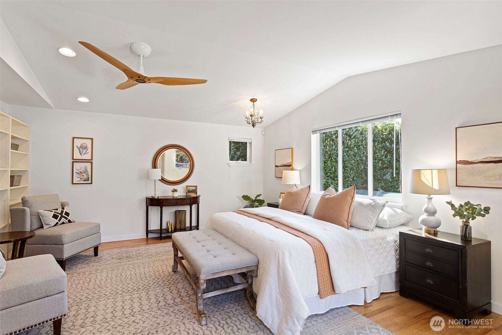 3813 NE 70th Street , Seattle, WA 98115