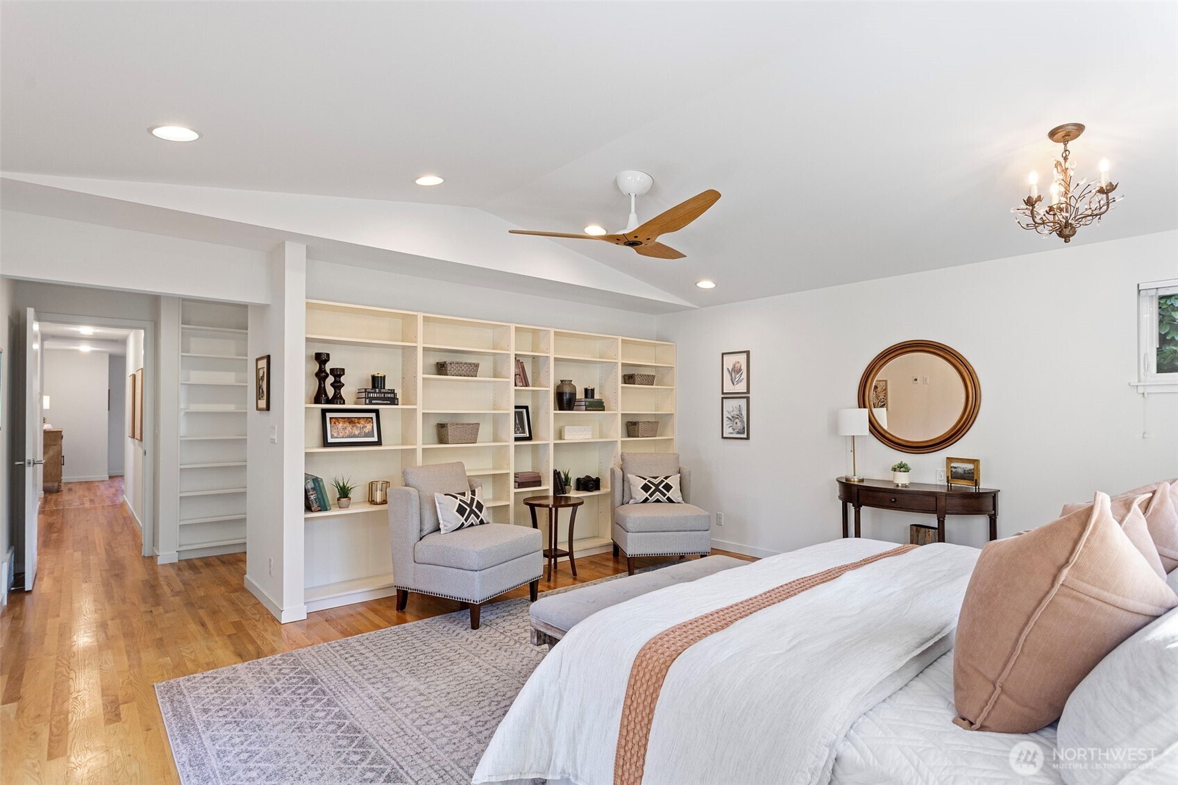 3813 NE 70th Street , Seattle, WA 98115