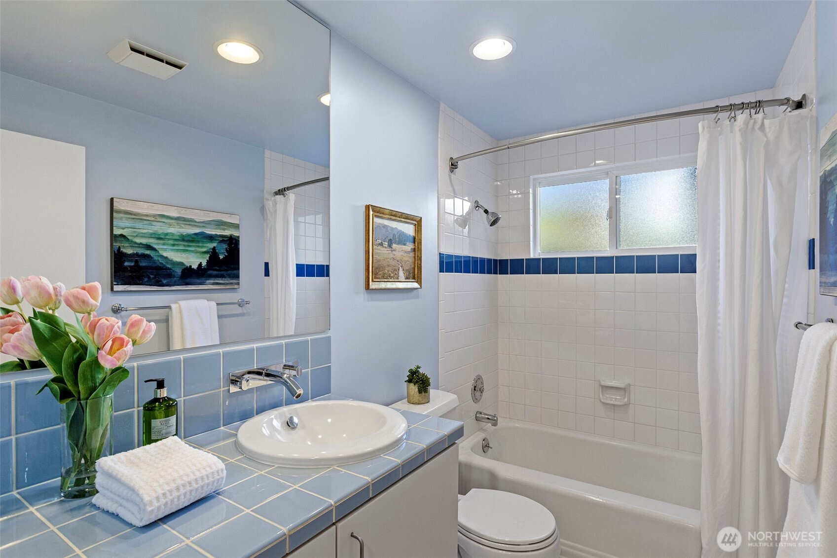 3813 NE 70th Street , Seattle, WA 98115