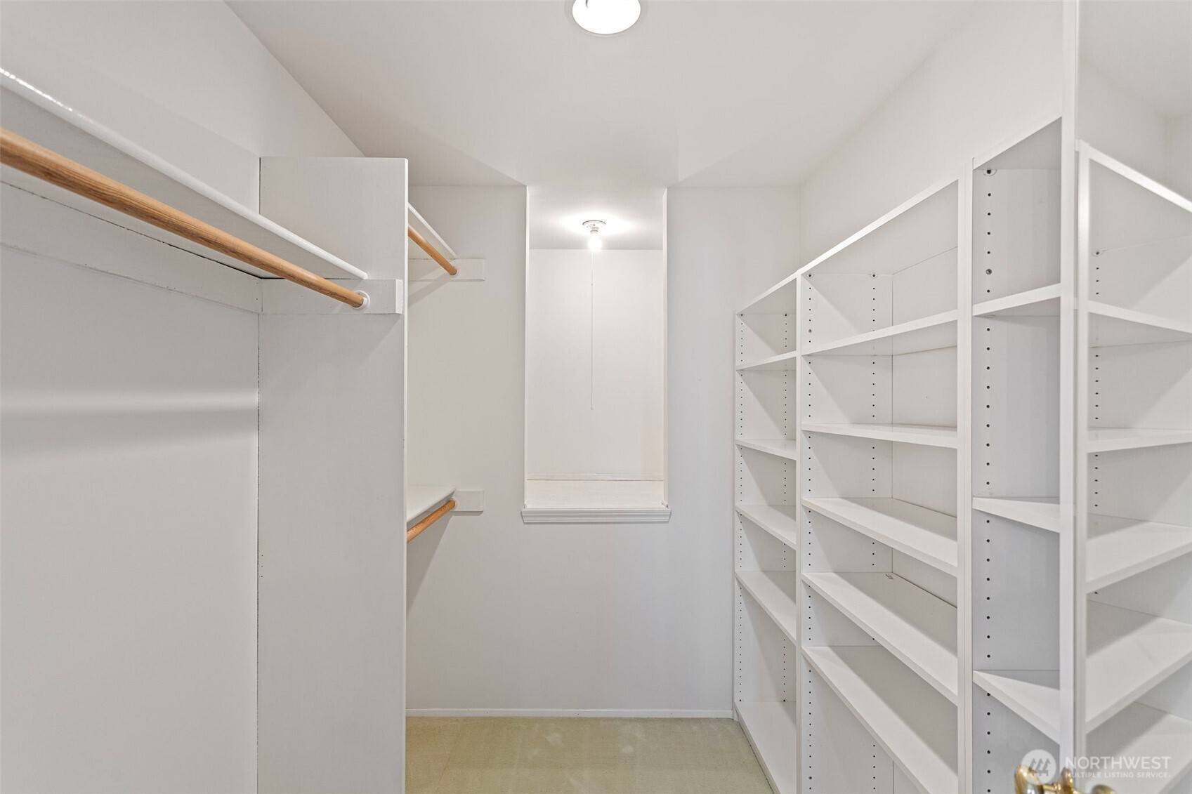 3813 NE 70th Street , Seattle, WA 98115