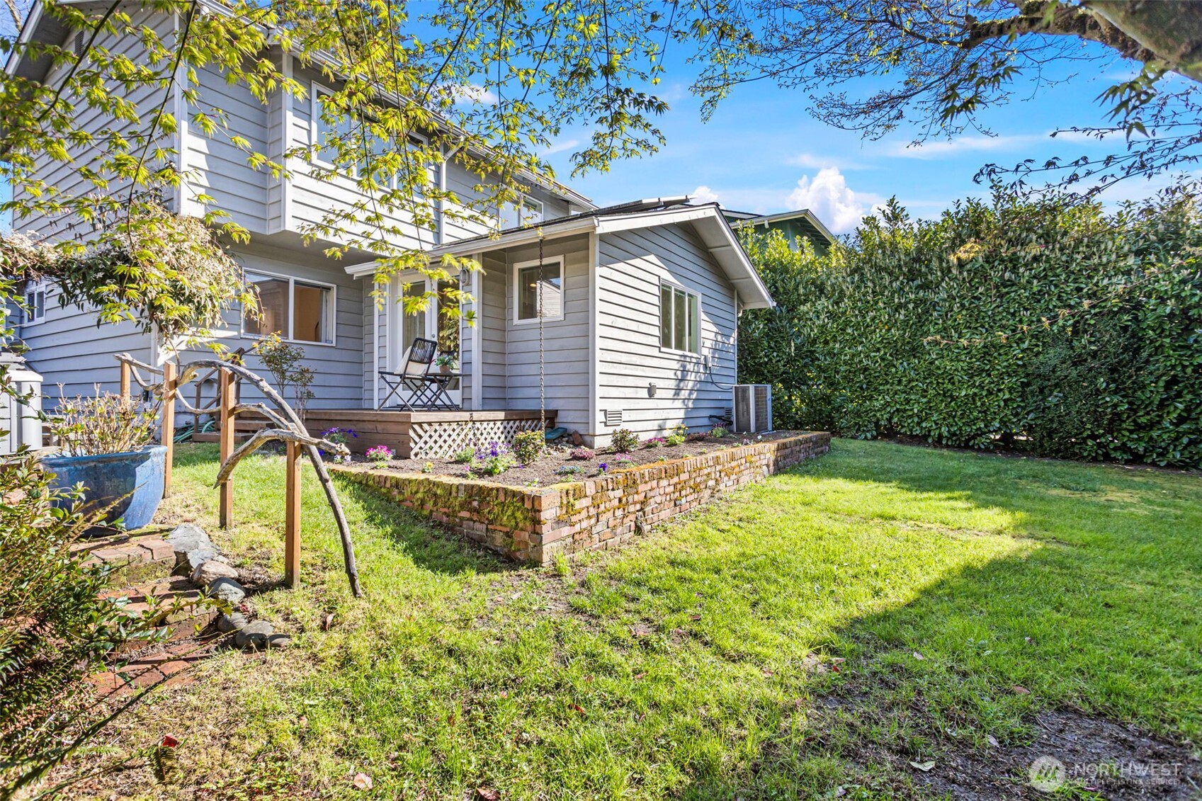 3813 NE 70th Street , Seattle, WA 98115