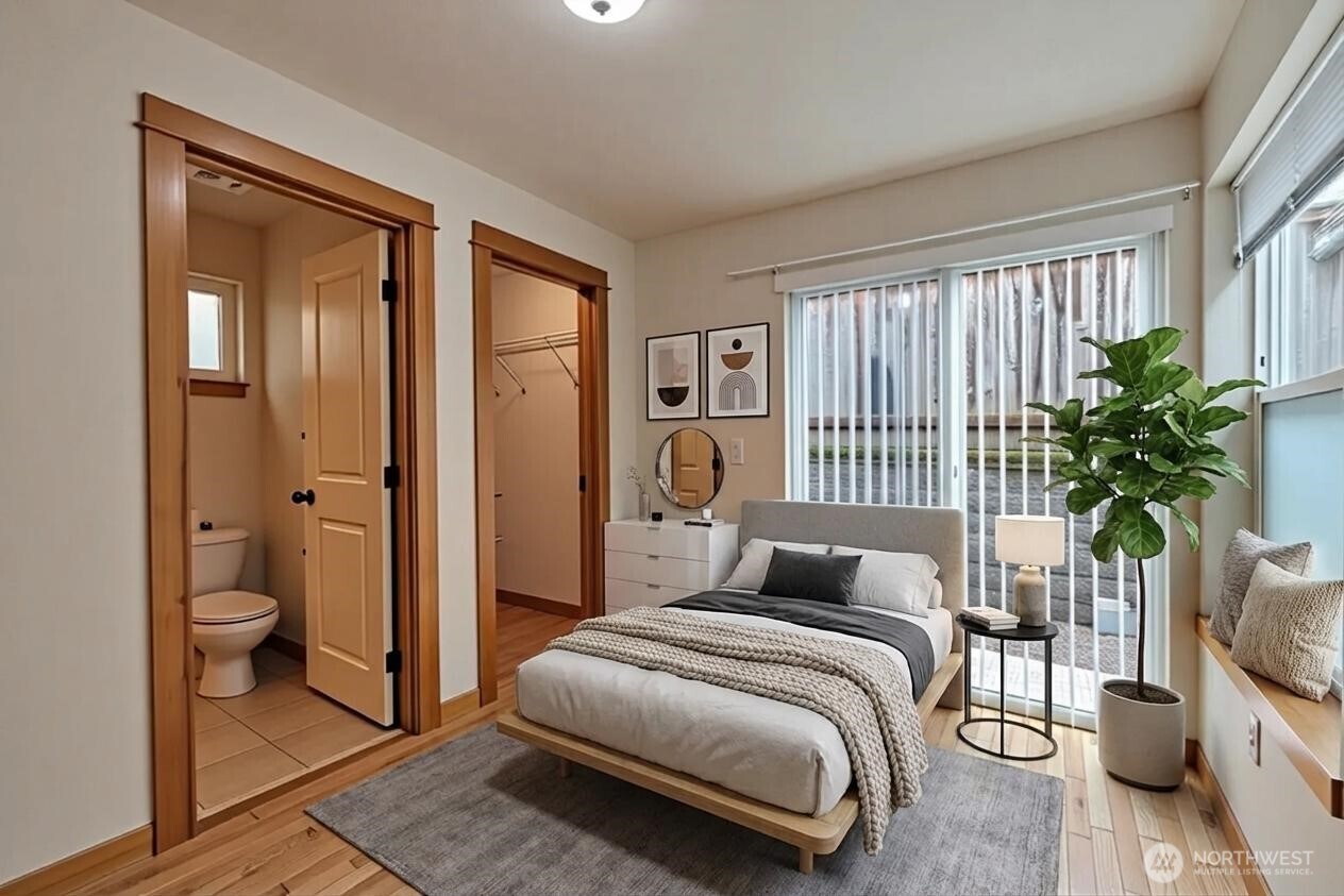 2221 E Spruce Street , Seattle, WA 98122