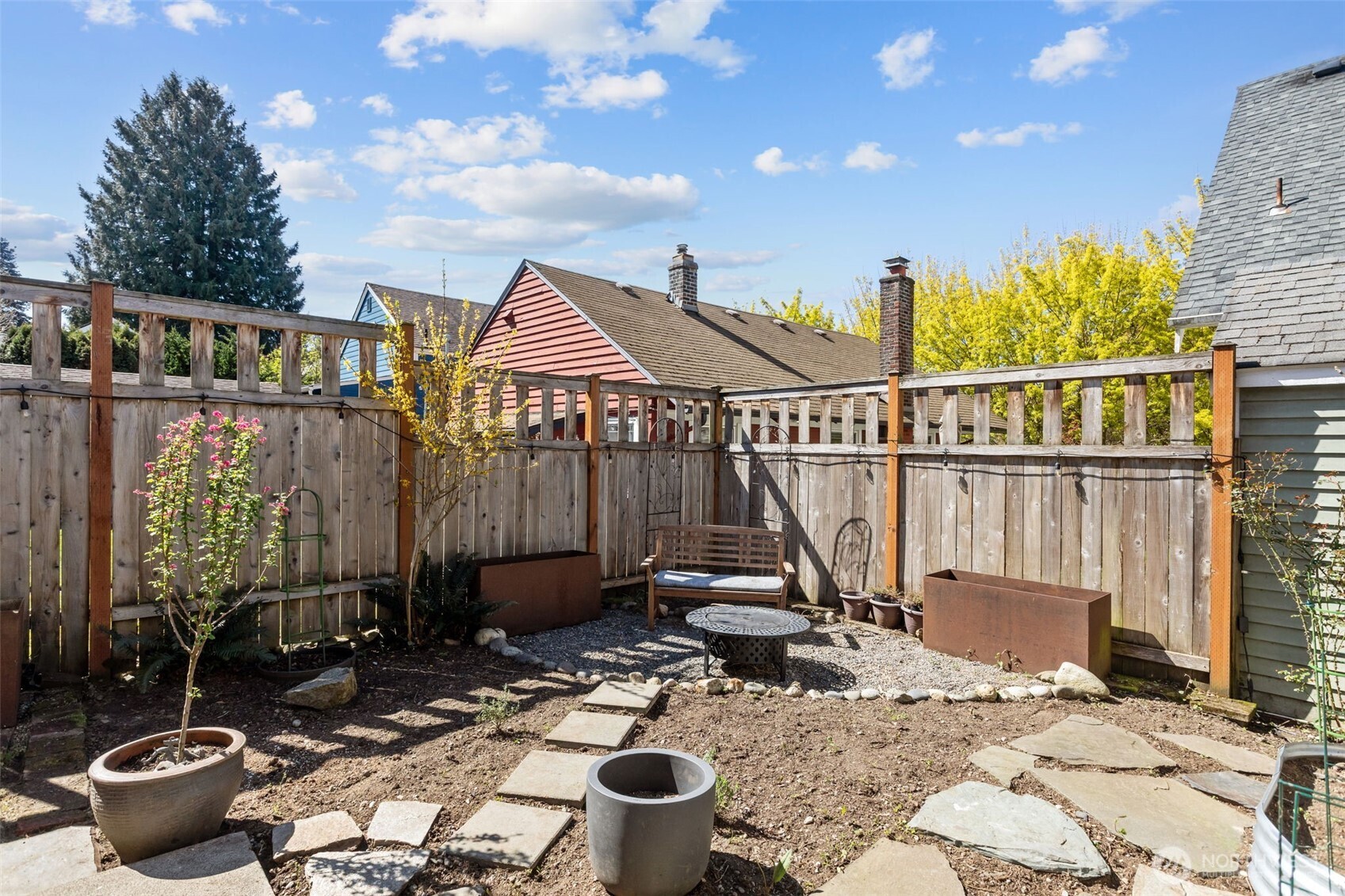 1609 N 50th Street , Seattle, WA 98103
