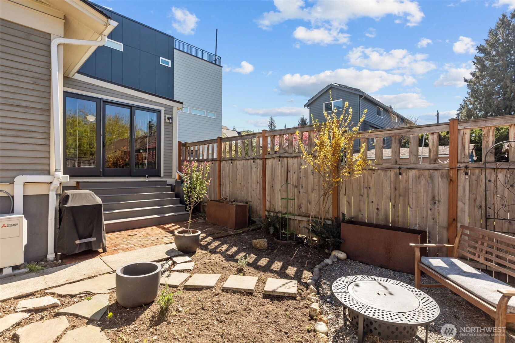 1609 N 50th Street , Seattle, WA 98103