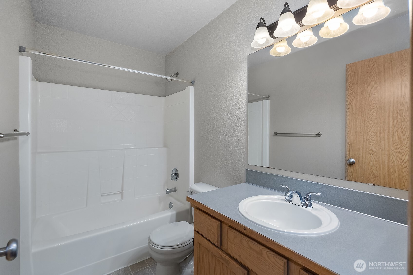 7011 7017 Lazy Court SW, Tumwater, WA 98512