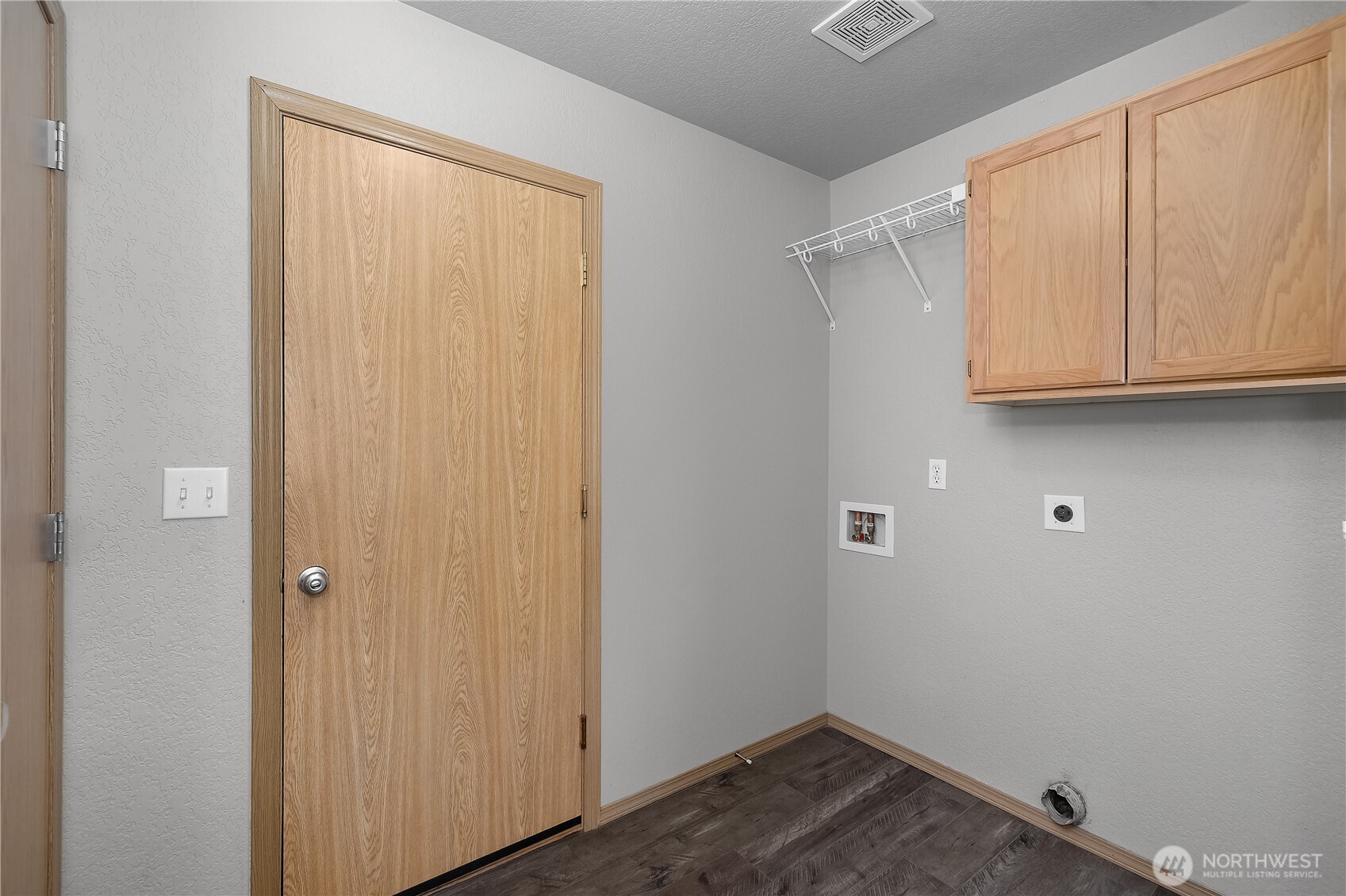 7011 7017 Lazy Court SW, Tumwater, WA 98512