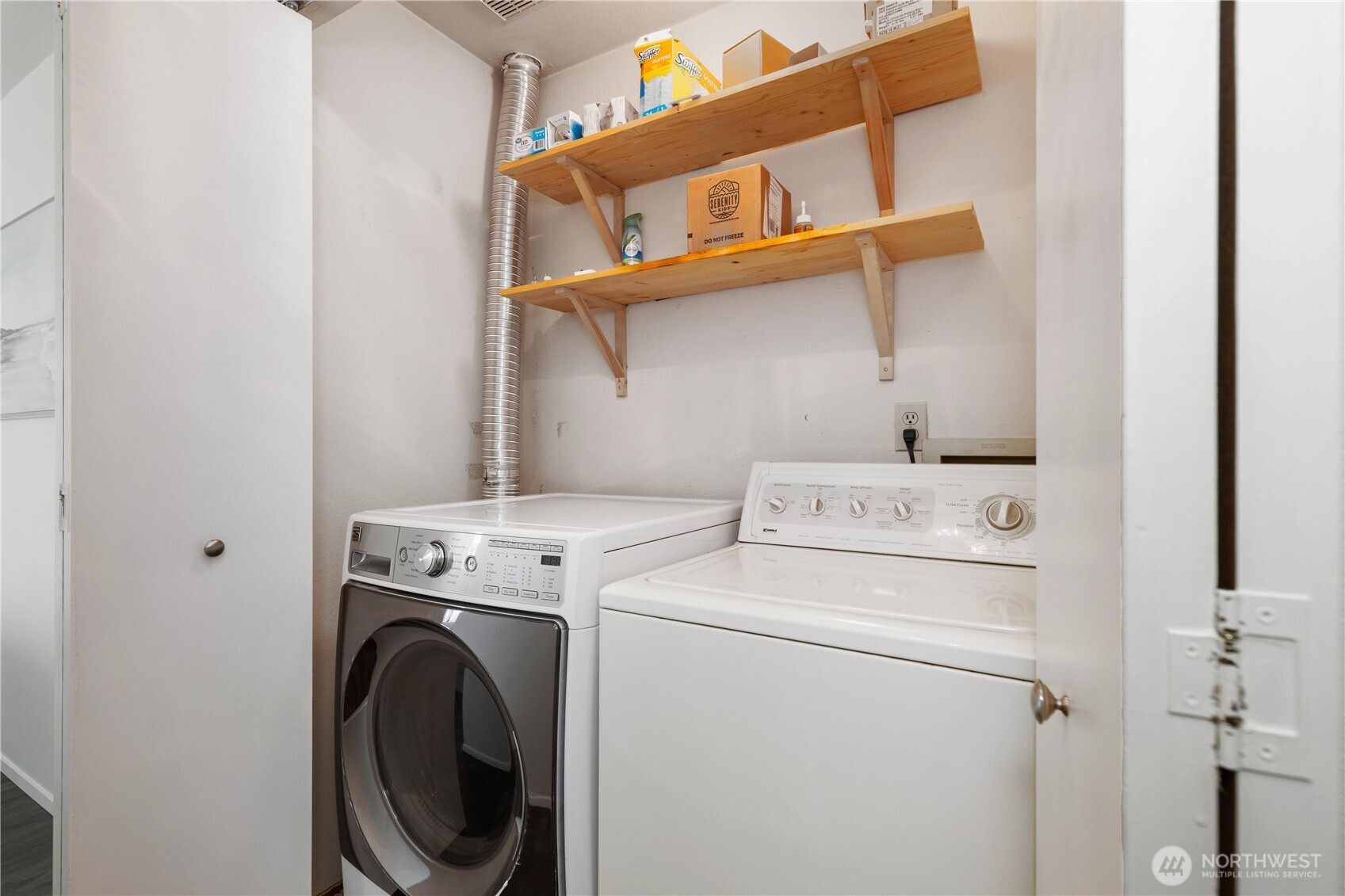 2721 211th Place SW, Lynnwood, WA 98036