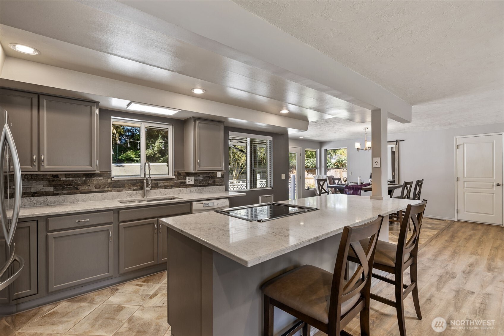 14225 104th Avenue NE, Kirkland, WA 98034-9406