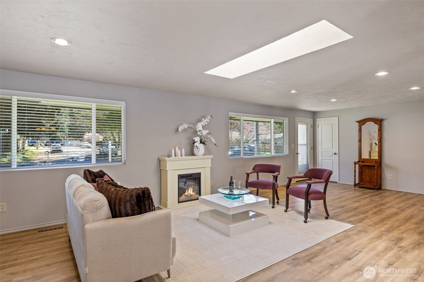 14225 104th Avenue NE, Kirkland, WA 98034-9406