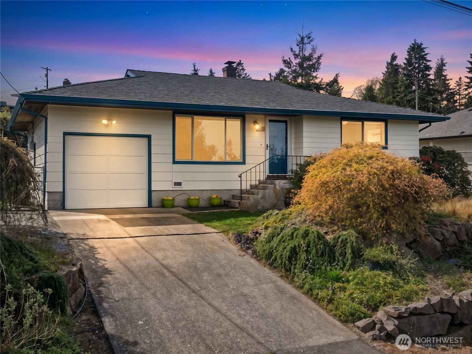 226 Bridge Way , Everett, WA 98201